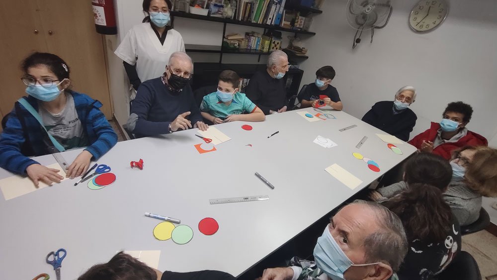 Intercambio generacional centro de día alegrare en Horta Guinardo