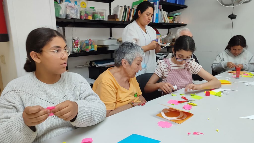 Centro-de-día-Alegrare-Guinardo-intercambio-generacional-2026